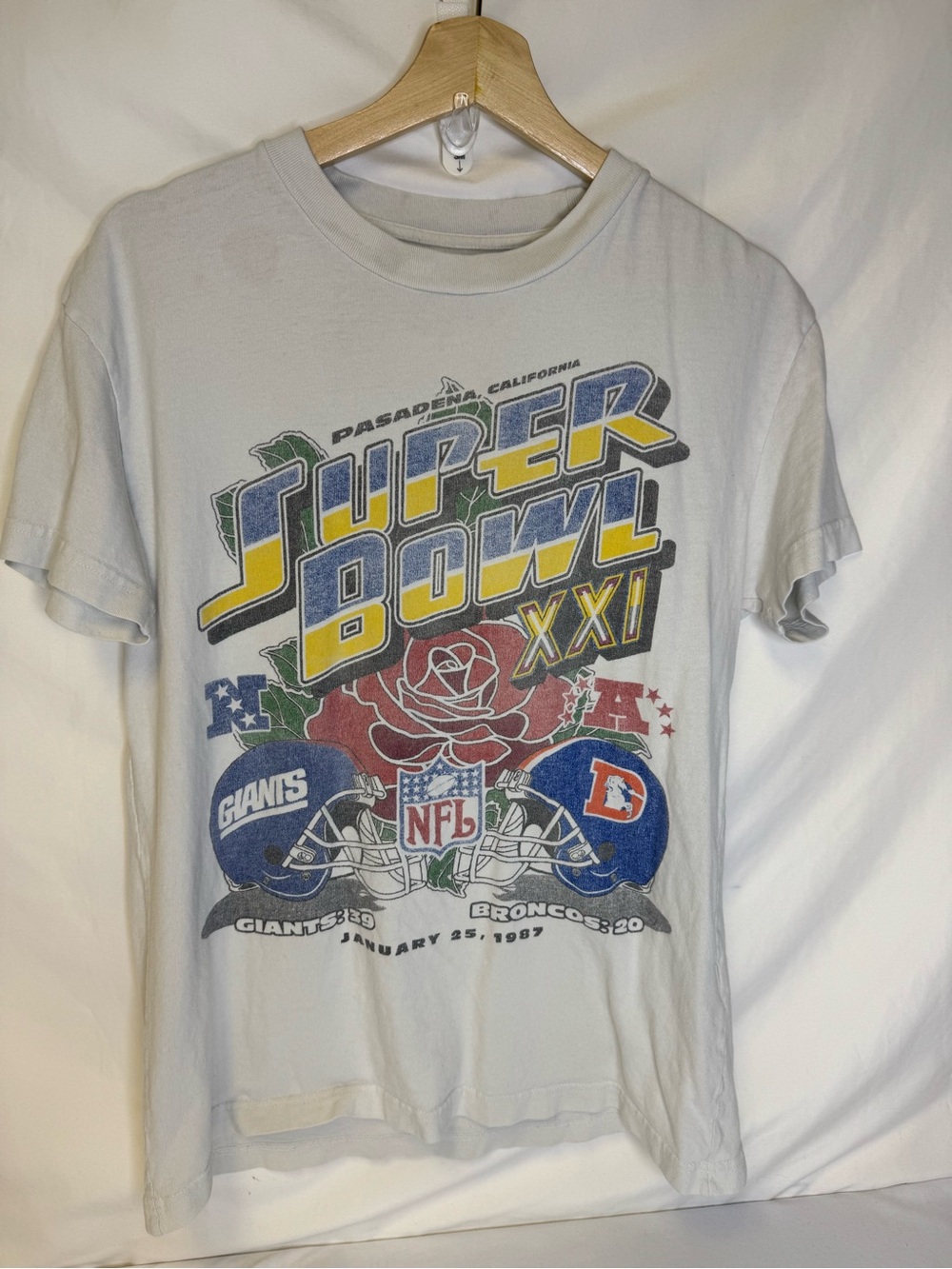 Abercrombie & Fitch White Super Bowl XXI Graphic Tee